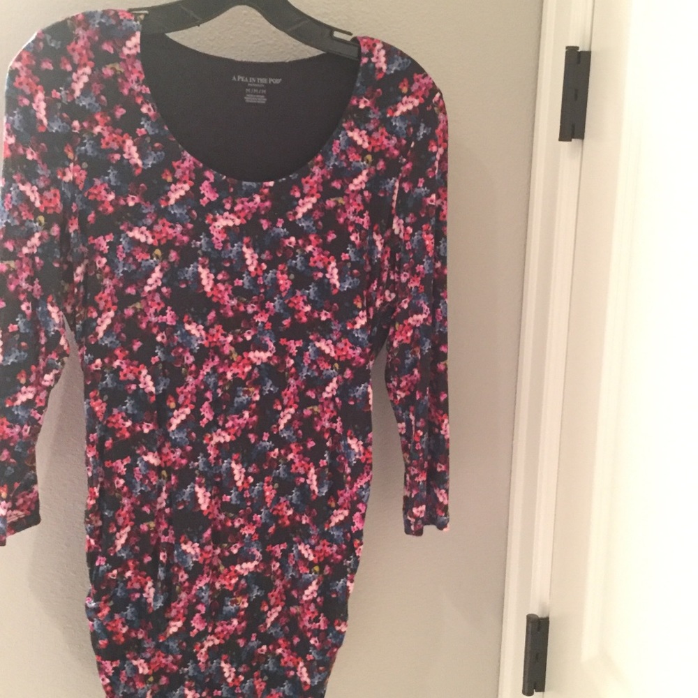 A Pea In The Pod Floral Maternity Tunic Top